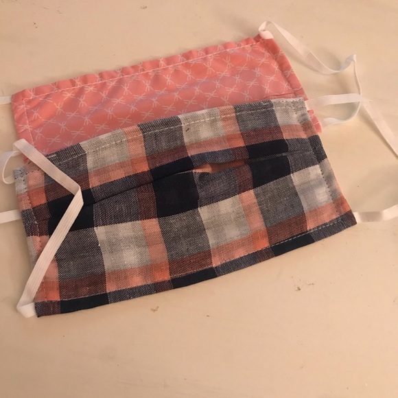 NEW ANTHROPOLOGIE FACE MASKS - Set of 2 - Picture 4 of 6